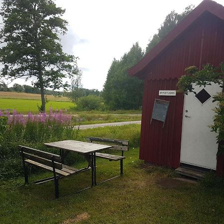 Bradtom Slusscafe & Stugor Norrköping Buitenkant foto