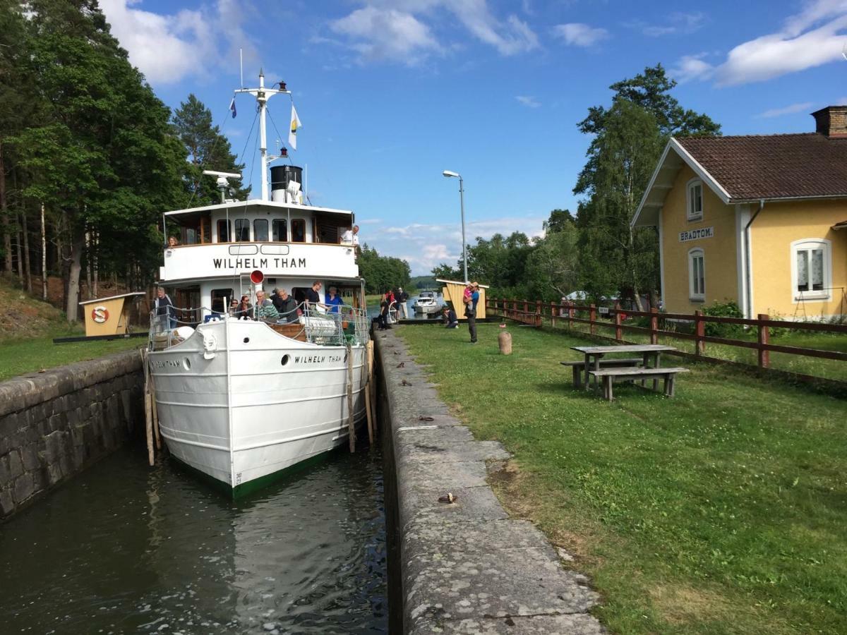 Bradtom Slusscafe & Stugor Norrköping Buitenkant foto